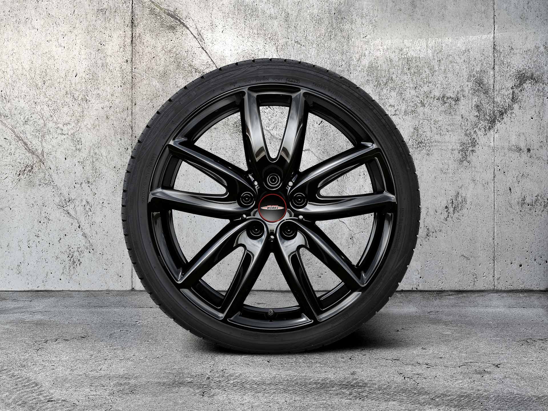 18" JCW Grip Spoke 815 Jet Black Uni 18" JCW Grip Spoke 815 Jet Black Uni